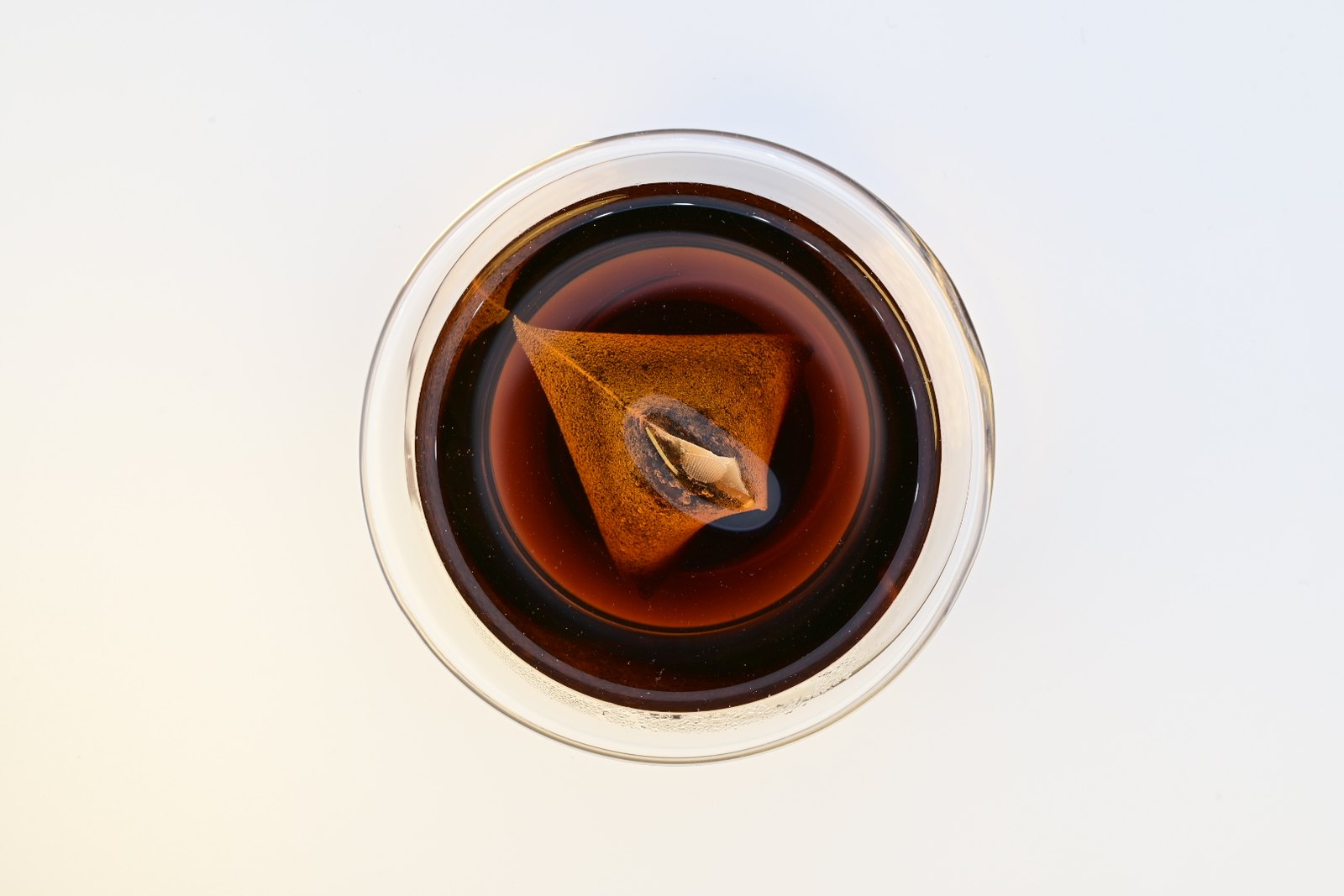 Gongting Palace Pu-erh brewing in the cup